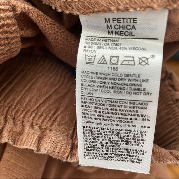 Old Navy Pants & Jumpsuits Old Navy Linen Blend Capri Pants Size